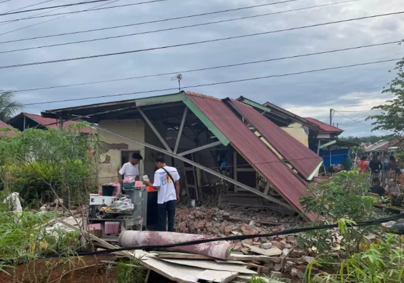 Detik-Detik Gempa Magnitudo 6,3 di Bengkulu, Bangunan Terluka
