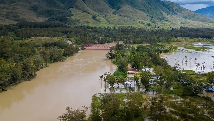 Jayawijaya Kritis, Banjir dan Longsor Meluas