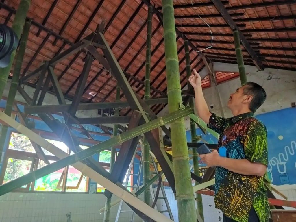40 Tahun Tak Direhab, Kelas Nyaris Makan Korban