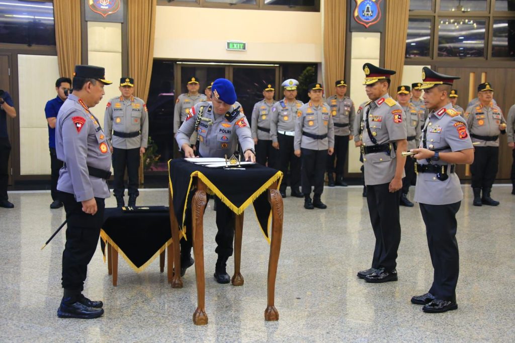 Kapolri Pimpin Sertijab Kapolda dan Kapusjarah