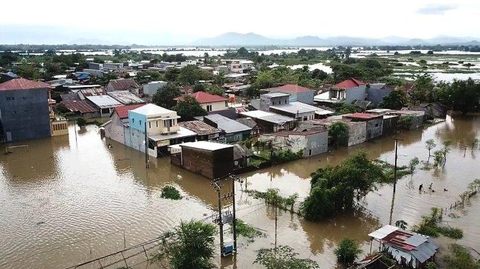 Balita dan Bayi Diselamatkan dari Banjir Blora