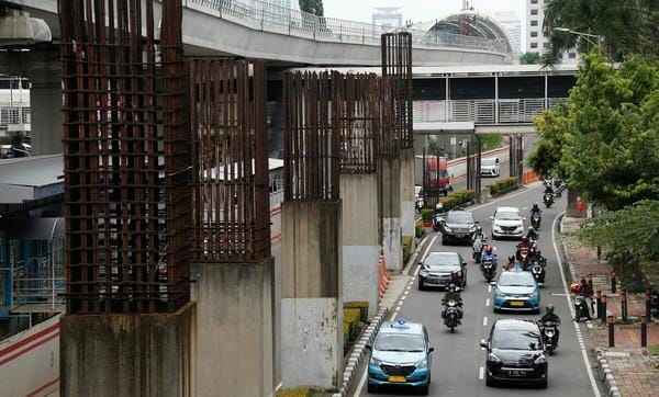 Pramono Siap Bongkar Tiang Monorel