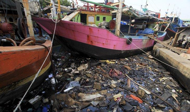 Limbah Kapal Dibarter, Pabrik Liar Tumbuh