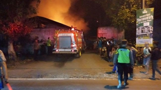 Gudang Rokok di Malang Terbakar, Kerugian Rp 5 Miliar