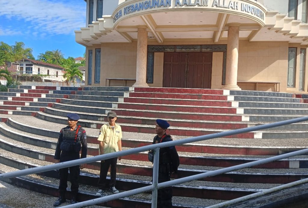 Brimob Kaltim Patroli Gereja Setiap Minggu