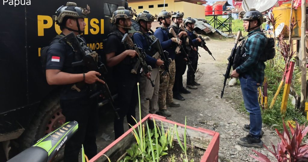 Satgas Damai Cartenz Amankan Bandara Ilaga