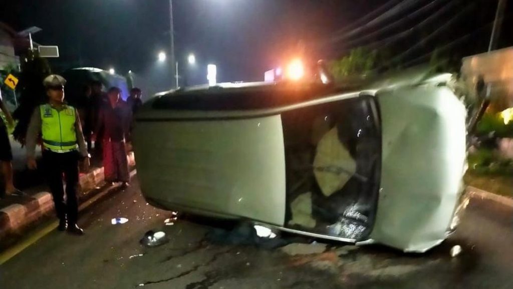 Santri Tewas, Inova Terguling di Kulon Progo