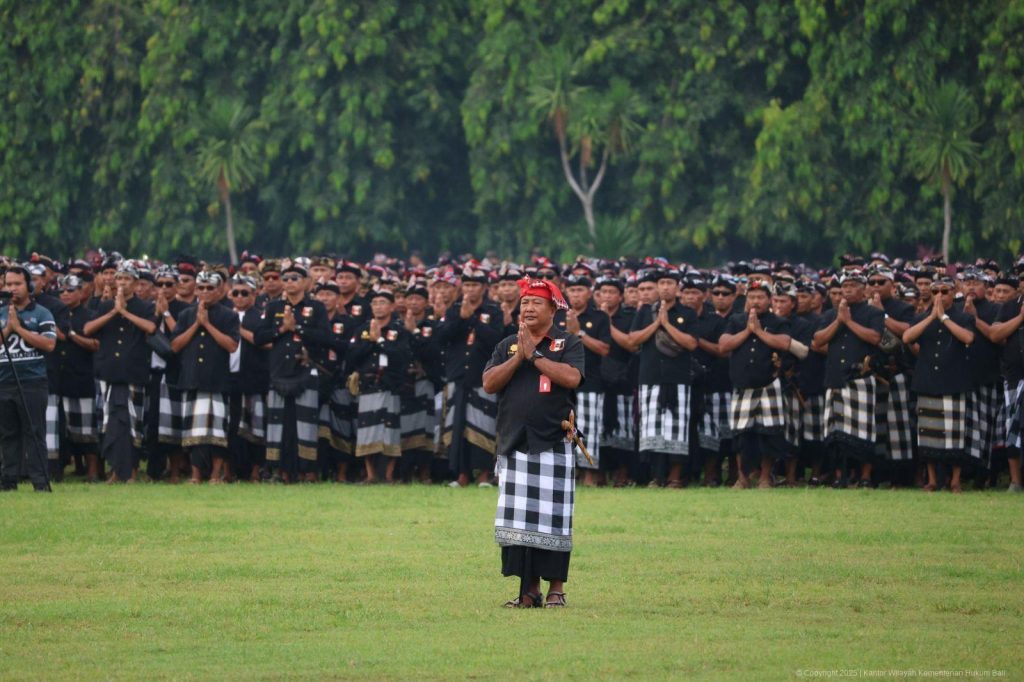 Pecalang Bali Serukan Tolak Ormas, 13.000 Hadir di Denpasar