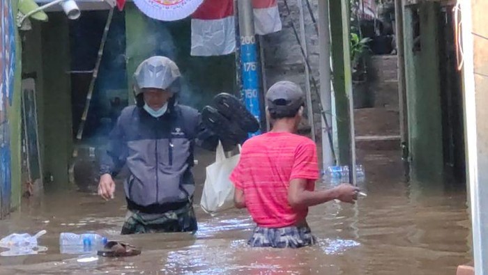 Lima RT di Kampung Melayu Terendam Banjir