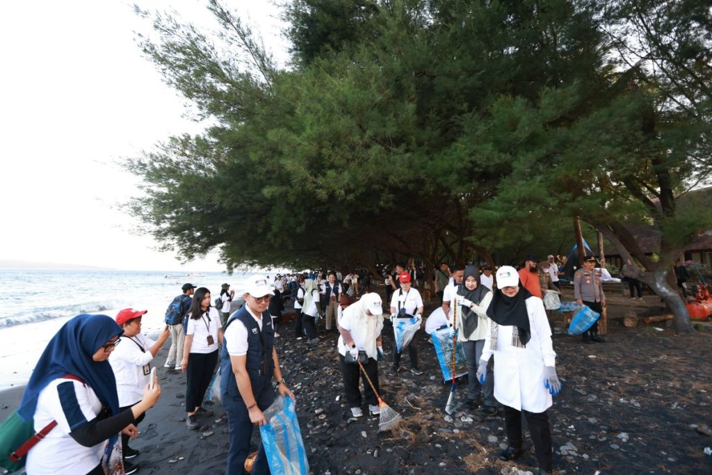 Banyuwangi Jadi Contoh Wisata Bersih Nasional