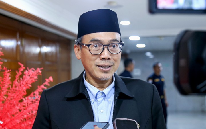 Taufik: Utamakan Warga Lokal!