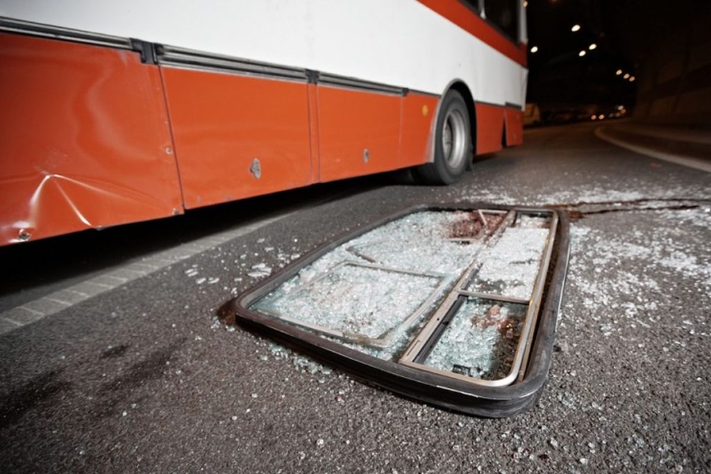 Kecelakaan Bus-Truk di Tol Cikampek, Lalin Macet