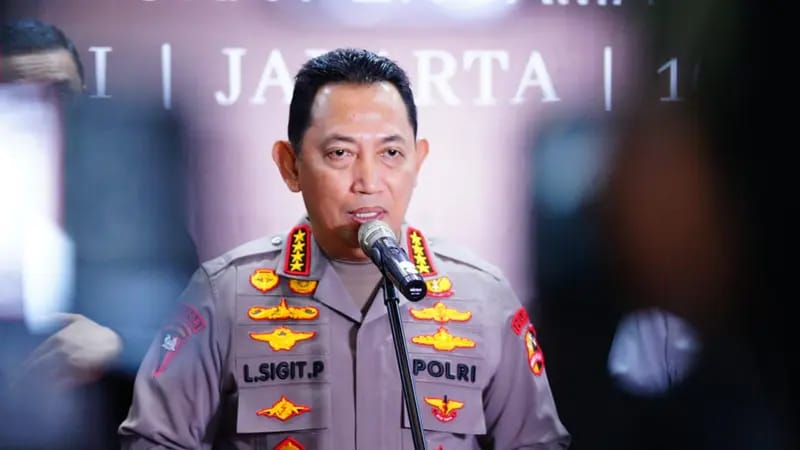 Isu Pergantian Kapolri Dibantah, Sigit Tetap Dampingi Presiden