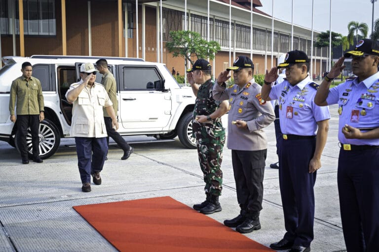 Prabowo Panen Raya dan Resmikan Ekspor Jagung ke Malaysia