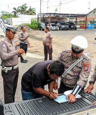 Truk Zigzag di Jalan, Polisi Bertindak
