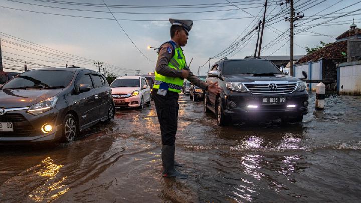 Sayung Kian Terendam, Solusi Masih Digodok