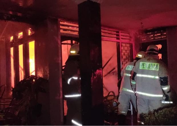 Kebakaran Hanguskan Rumah dan Kios di Kramat Jati