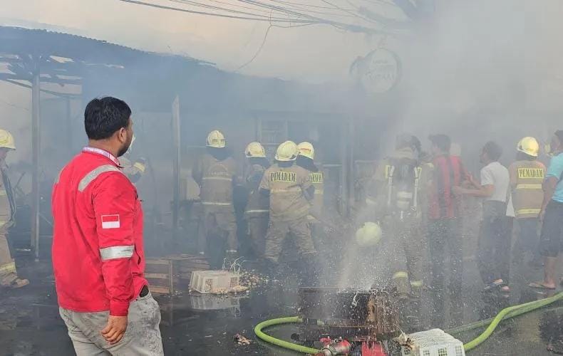 8 Kios Terbakar di Pasar Kampung Ambon, Tak Ada Korban Jiwa