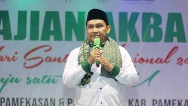 KH. Taufik Hasyim dan Istri Meninggal dalam Kecelakaan Tol