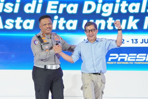 Rocky Gerung: Jalan Raya Harus Jadi Panggung Etika
