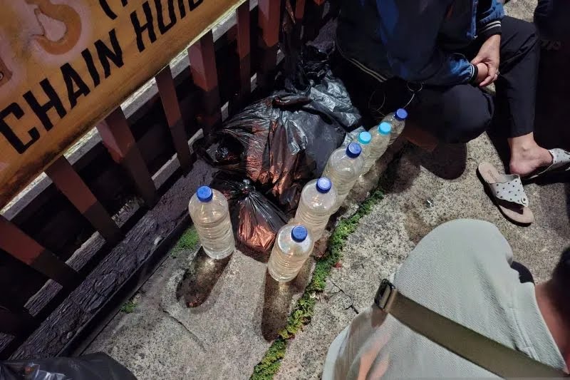 Polisi Sita Miras Ilegal di Warung Bogor