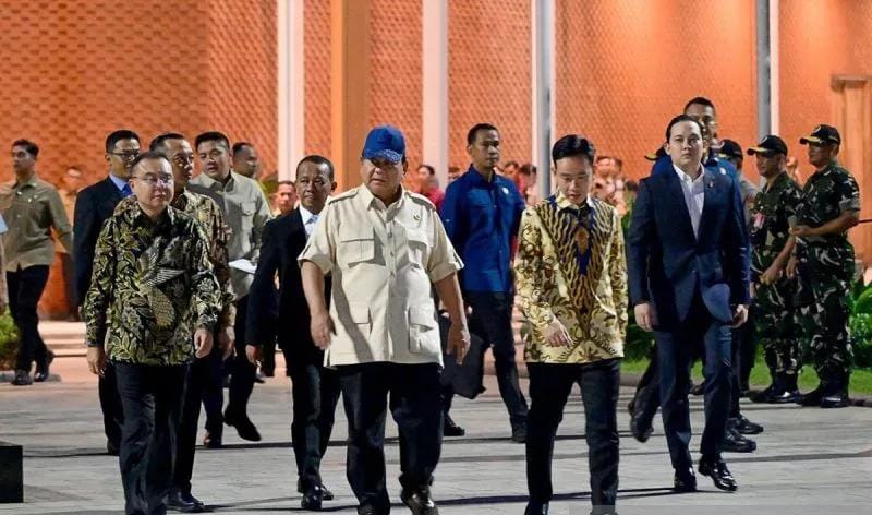 Prabowo Disambut Langsung PM Lawrence Wong di Singapura