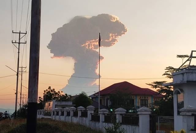 296 Letusan dalam Sehari, Ile Lewotolok Masih Aktif