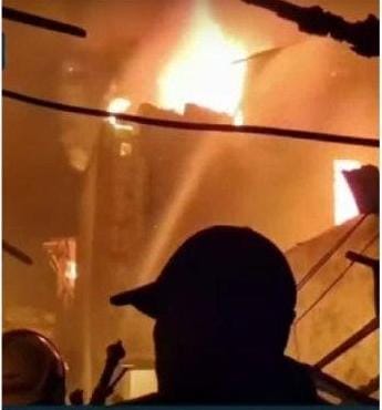 Tujuh Rumah Terbakar di Tebet, Satu Perempuan Tewas