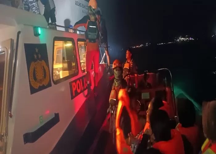 KMP Agung Samudra 9 Kandas, Puluhan Dievakuasi