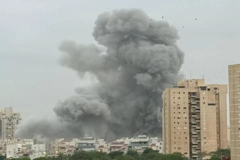 Serangan Israel di Gilan Iran Tewaskan 9 Warga Sipil