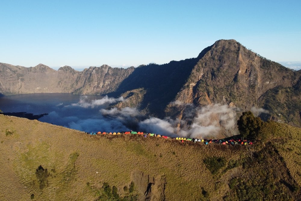 WNA Malaysia Tergelincir di Jalur Rinjani
