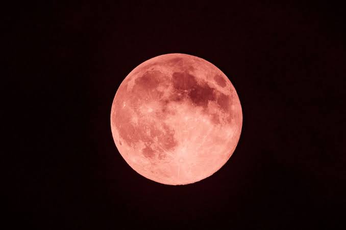 Penjelasan dan Prediksi Puncak Bulan Purnama Stroberi