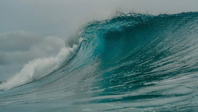 Ambon Dihantam Tsunami 100 Meter, Warga Merasa Kiamat