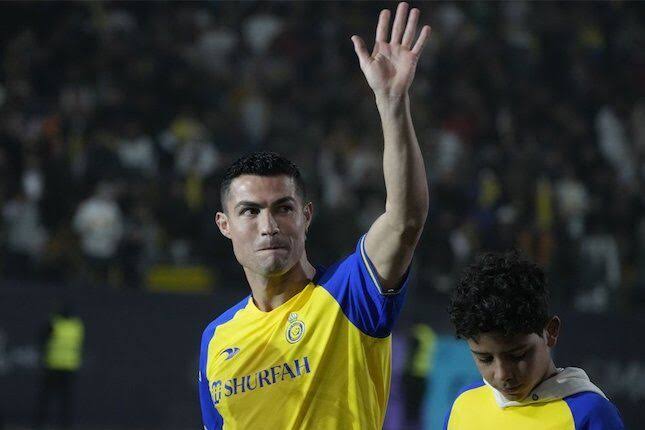Cristiano Ronaldo Tetap Bersama Al Nassr hingga 2027