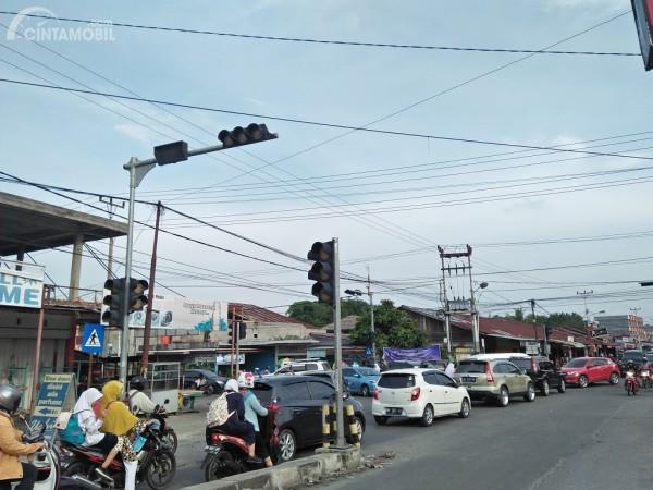 Lampu Lalu Lintas Padam, Warga Penajam Galang Koin