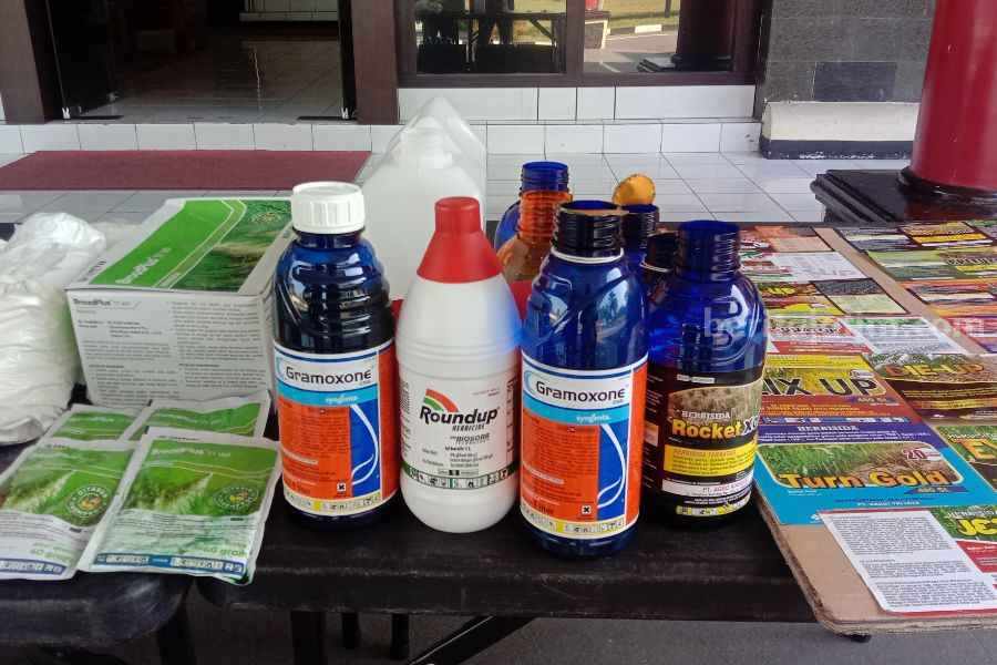 Produksi Pestisida Palsu Dibongkar di Subang