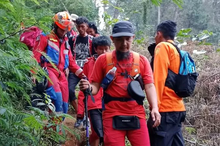 Puncak Mega Gunung Puntang Telan Korban, Dua Remaja Terperosok