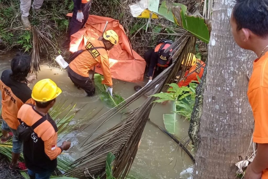 Pergi Tanpa Pamit, AH Ditemukan Tewas di Sungai Kendil