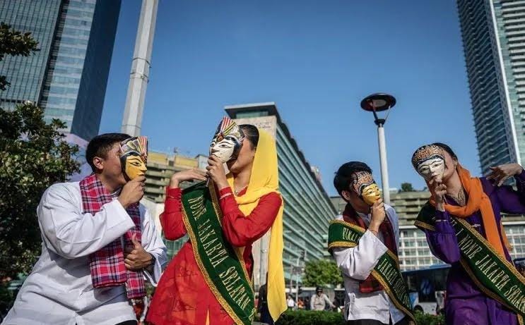 Budaya Betawi Ramaikan CFD Jakarta