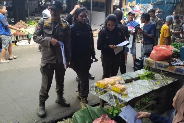 130 PKL Pasar Cisarua Ditertibkan