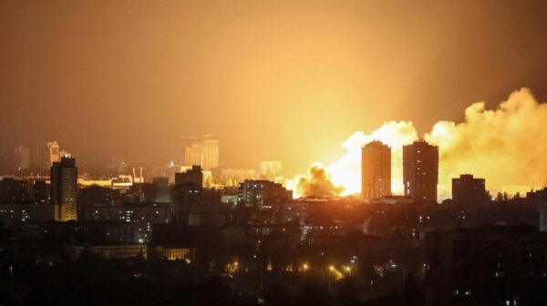 Drone Serang Kyiv, Warga Mengungsi ke Bawah Tanah
