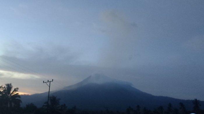 Gunung Lewotobi Masih Awas, Tapi Mereda