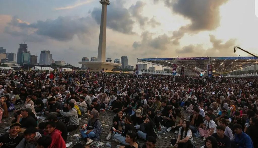 Monas Semarak HUT Bhayangkara ke-79