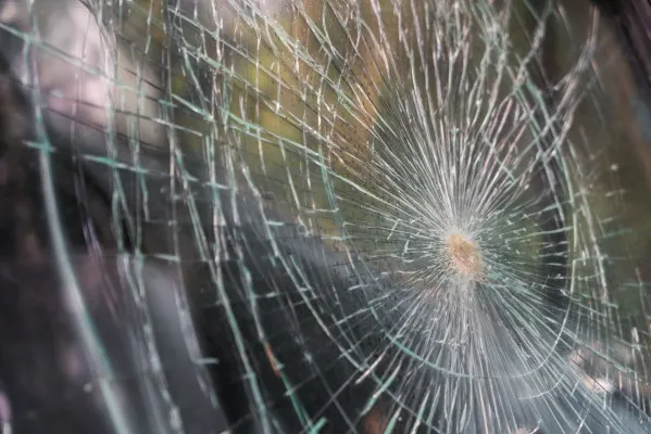 Bus Pariwisata Tabrak Truk, 2 WNI Meninggal