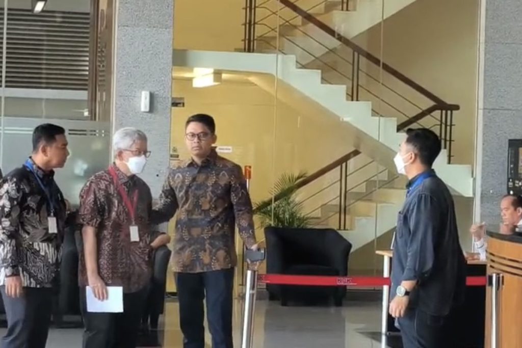 KPK Periksa Eks Dirut Bank BUMD Terkait Korupsi Iklan