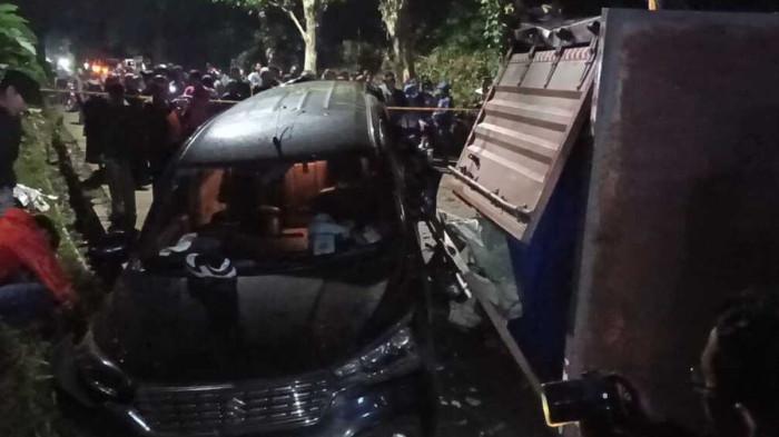 Truk Hantam Minibus dan Motor, Satu Tewas
