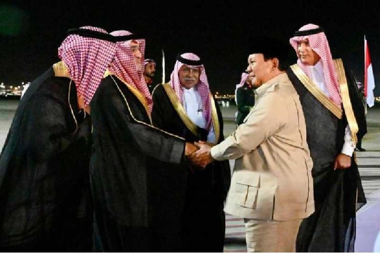 Kunjungan Prabowo ke Arap Saudi Fokuskan Layanan Haji
