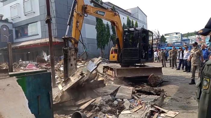 23 Bangunan Ilegal Dibongkar di Cibinong