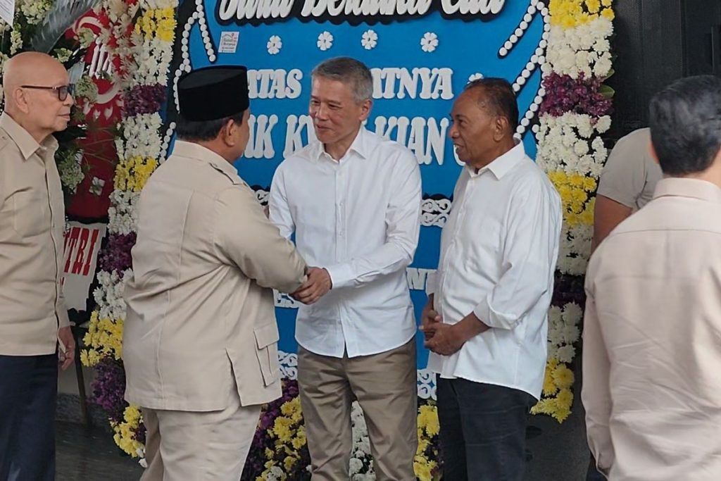 Prabowo Hantarkan Doa Terakhir untuk Kwik Kian Gie