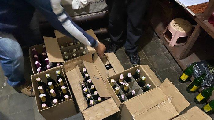 Polisi Amankan 41 Botol Miras Ilegal di Bogor Selatan